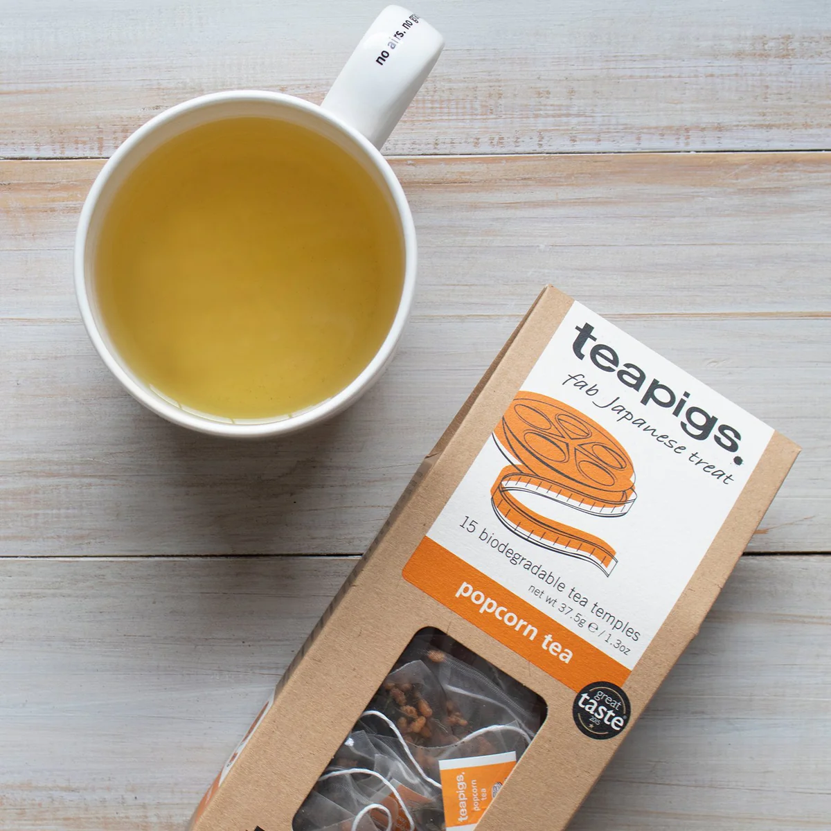 "fab japanese treat" Grønn te med smak av popcorn? En nydelig, nesten nøtteaktig undertone. Best beskrevet som sukkerholdige hveteputer i en kopp - "Sugar Puffs in a cup". Dette er en helt unik, herlig japansk godbit! 15 biologisk nedbrytbare poser i hver pakke.