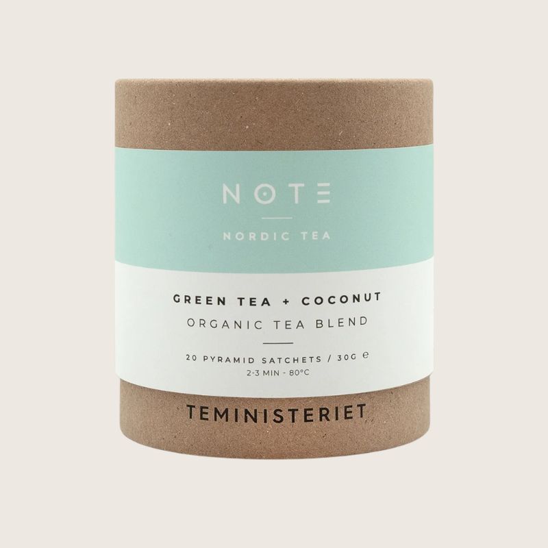 Grønn te fra Teministeriet med myk smak av kokos og et lett floralt preg. 20 pyramideposer, naturlig koffein og frisk, balansert smak.